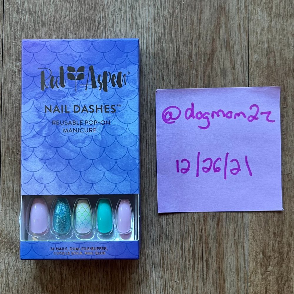 Mermaid Nails from Red Aspen